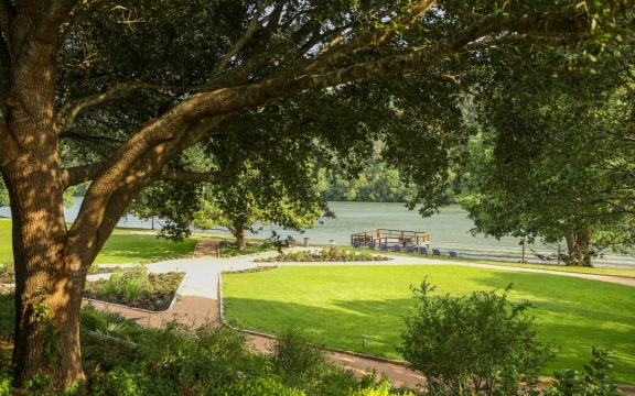 Strolling in the Lake Austin Spa Resort